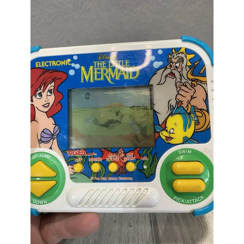 Disney Tiger Electronics The Little Mermaid Handheld LCD Video Game 1990 Manual